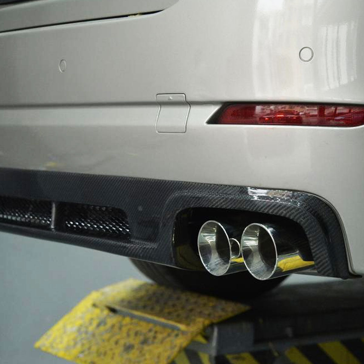 BMW F10 Carbon Fiber Rear Diffuser Lip for 520i-530i
