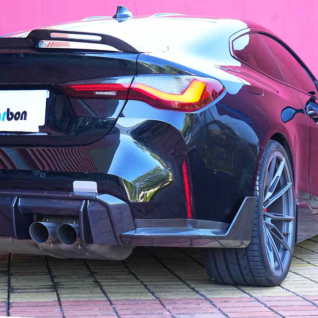 BMW M4 G82 G83 2021+ Rear Bumper Splittesr Dry Carbon Fiber - www.ahacarbon.com