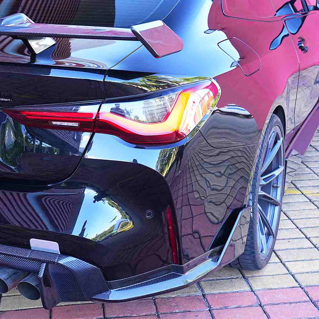 BMW M4 G82 G83 2021+ Rear Bumper Splittesr Dry Carbon Fiber - www.ahacarbon.com