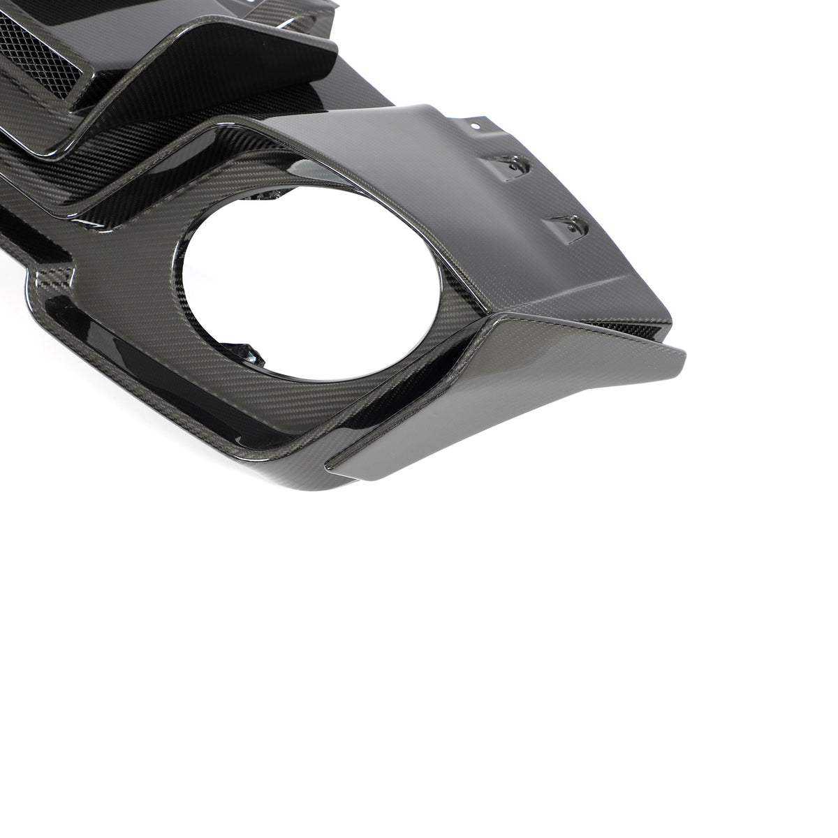 Audi R8 rear diffuser exhaust opening and side section detail