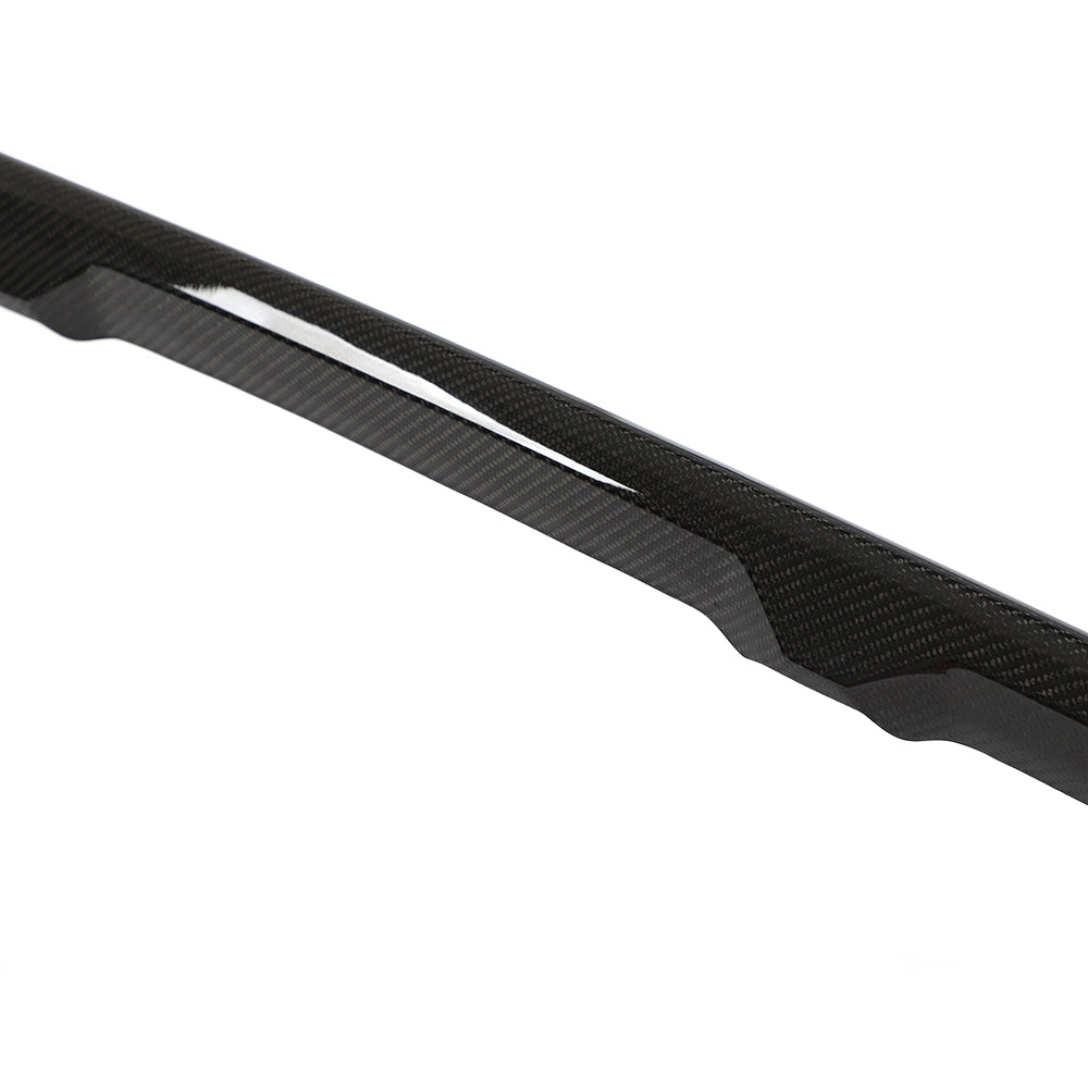 Audi RS Q8 dry carbon grille frame side section detail