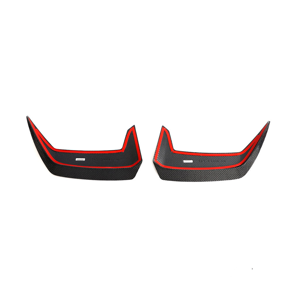 Audi RS Q8 roof spoiler side pieces mounting area detail