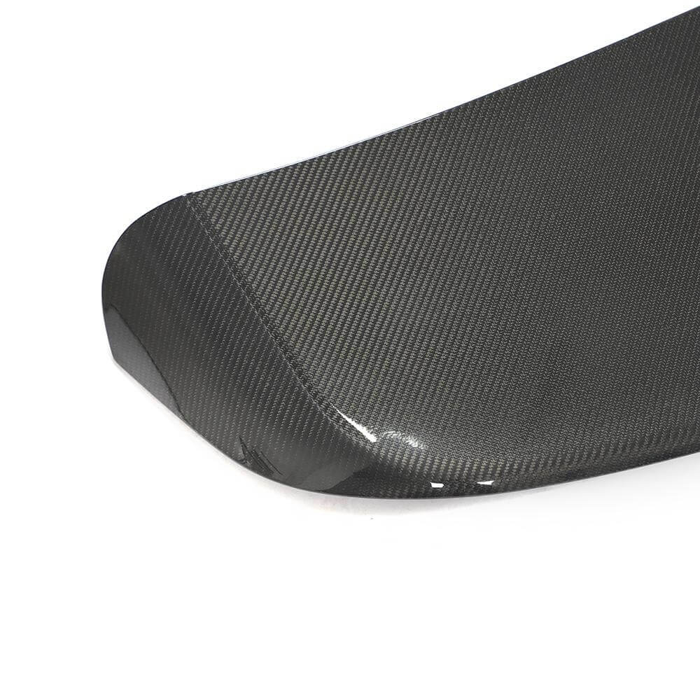 Audi RS6 C8 rear roof spoiler carbon fiber edge and gloss finish detail