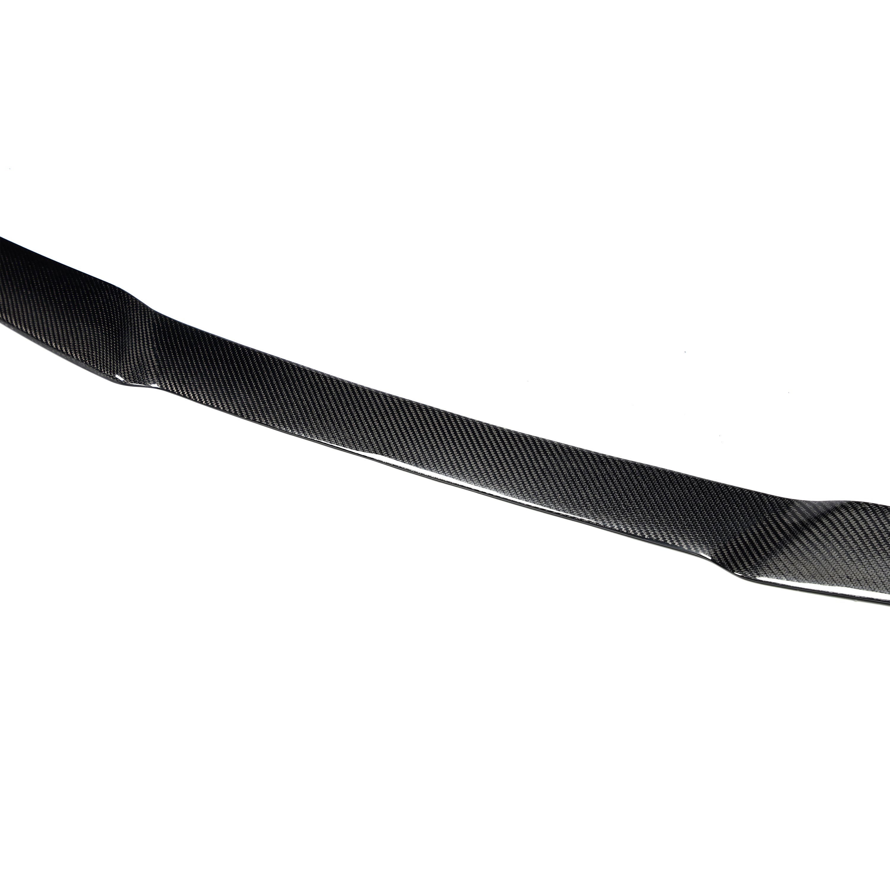 BMW F95 rear trunk spoiler center contour and carbon fiber surface