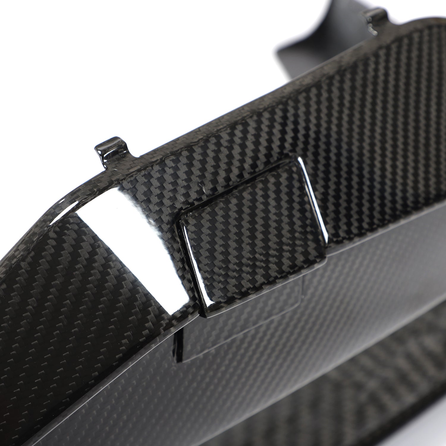 BMW G14 G15 M850i dry carbon rear diffuser weave detail