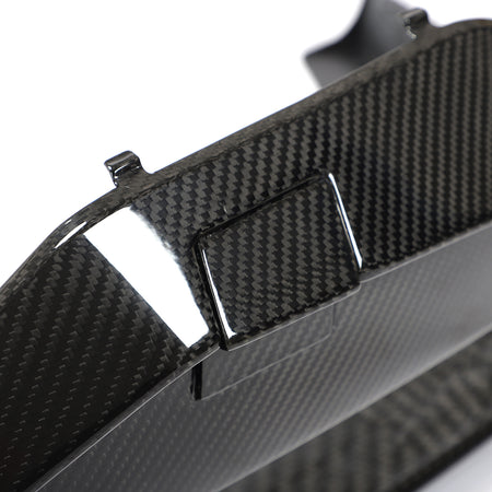 BMW G14 G15 M850i dry carbon rear diffuser weave detail