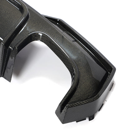 BMW G22 G23 M440i rear diffuser side corner detail