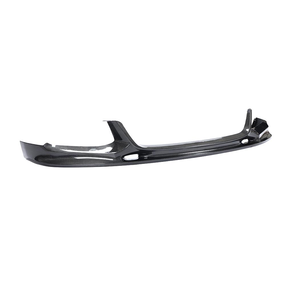 BMW M760Li front bumper lip side angle view