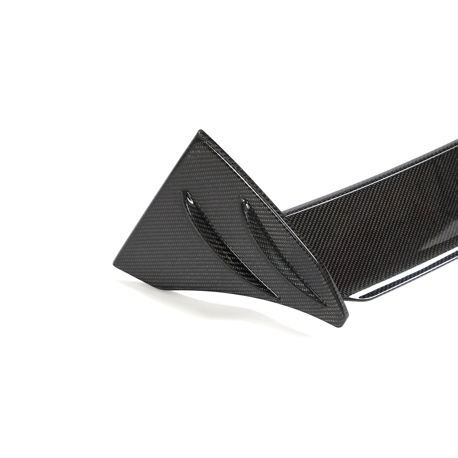Golf 8 MK8 carbon fiber rear roof spoiler side detail