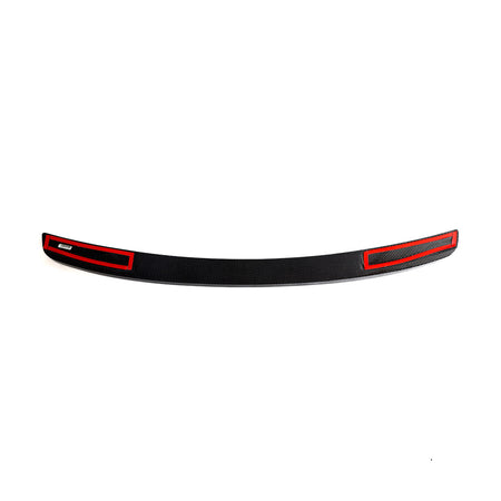 RS Q8 carbon fiber roof spoiler center piece mounting detail